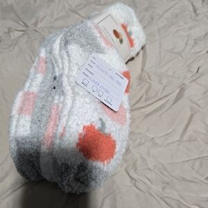 Plush White & Coral Peach Fuzzy Socks